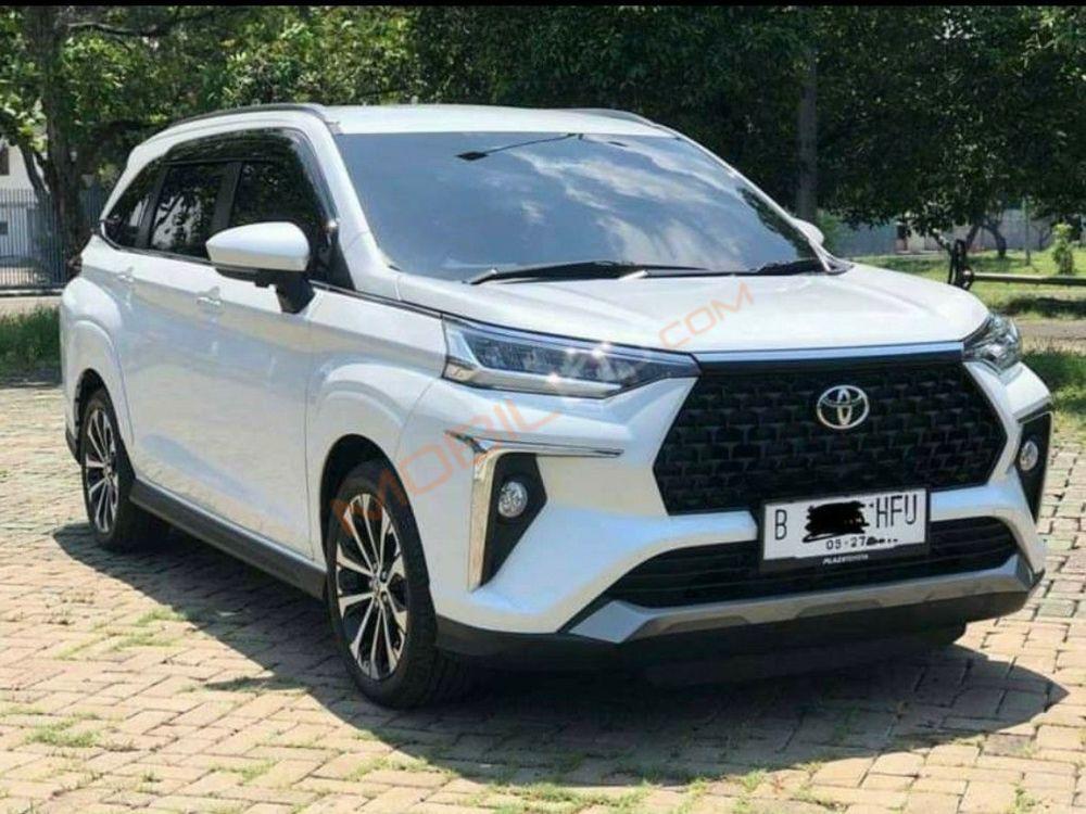 Mobil Toyota Veloz 2022
