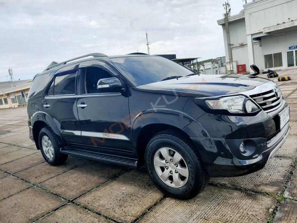 Mobil Toyota Fortuner 2012