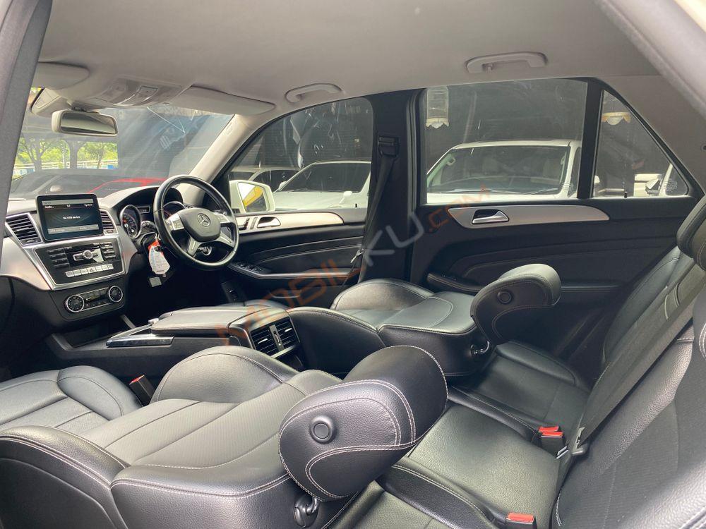 Mobil Mercedes-Benz ML 2013