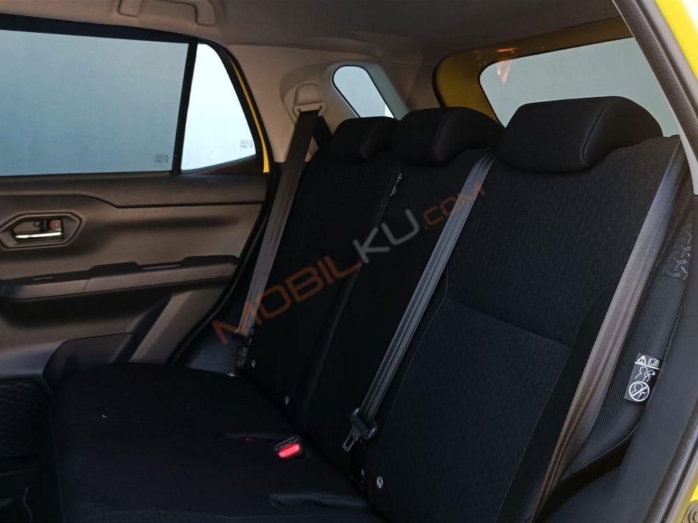 Mobil Toyota Raize 2021