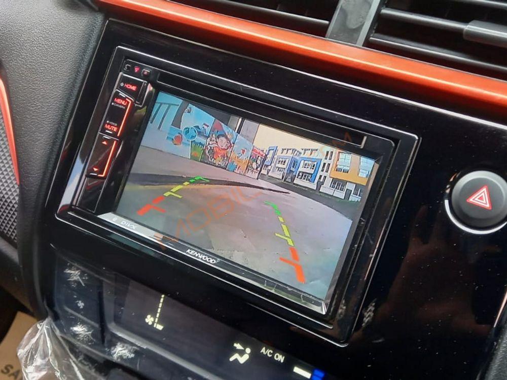 Mobil Honda Brio 2021