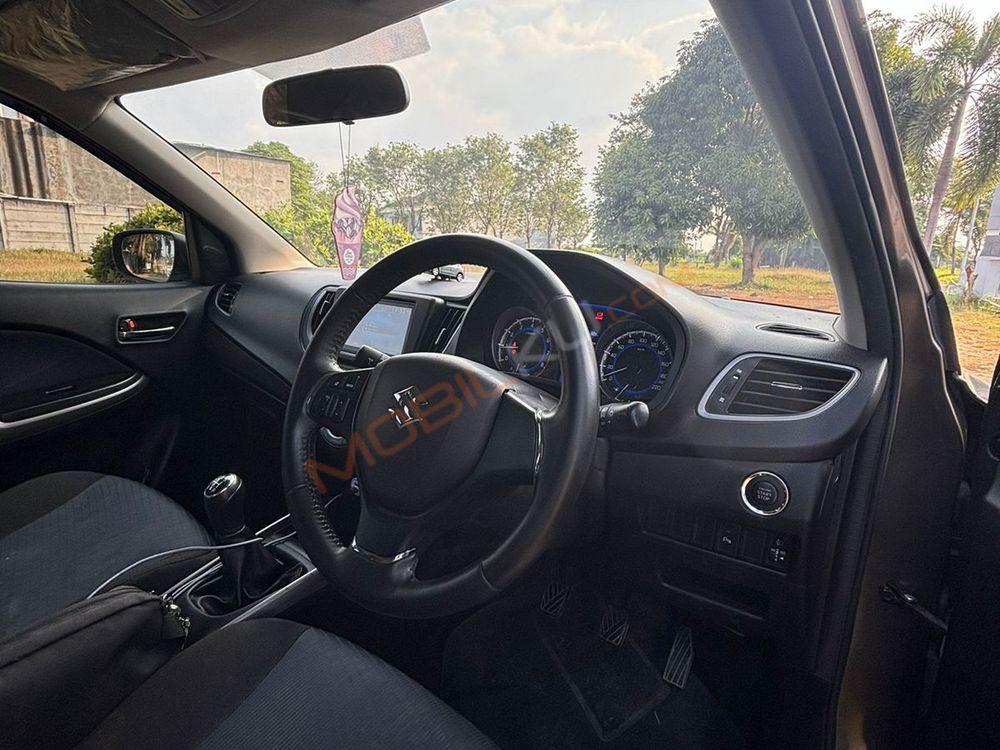 Mobil Suzuki Baleno 2020