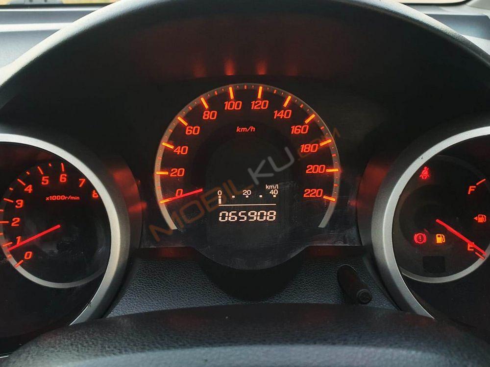 Mobil Honda Jazz 2010