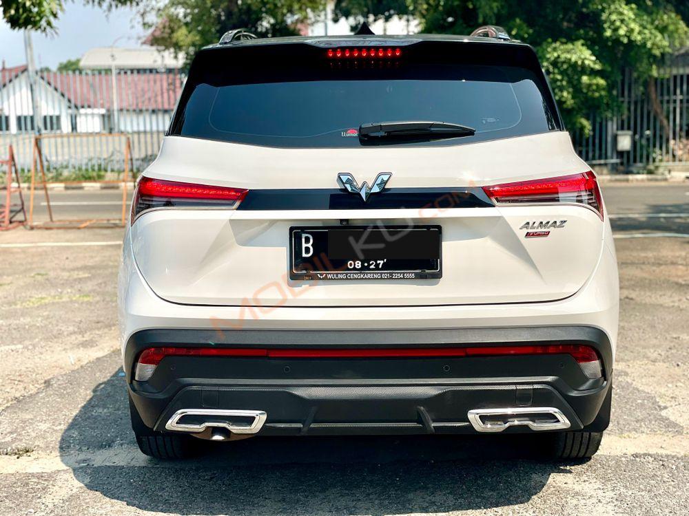 Mobil Wuling Almaz 2022