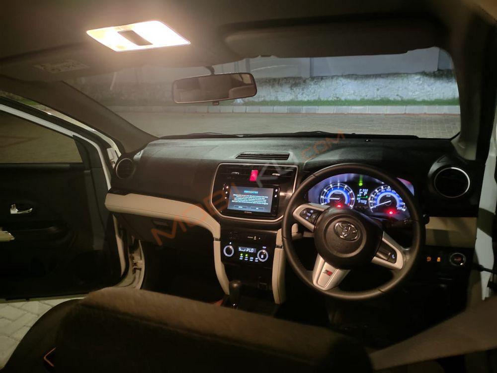 Mobil Toyota Rush 2021