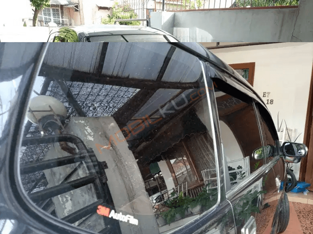 Mobil Daihatsu Xenia 2011