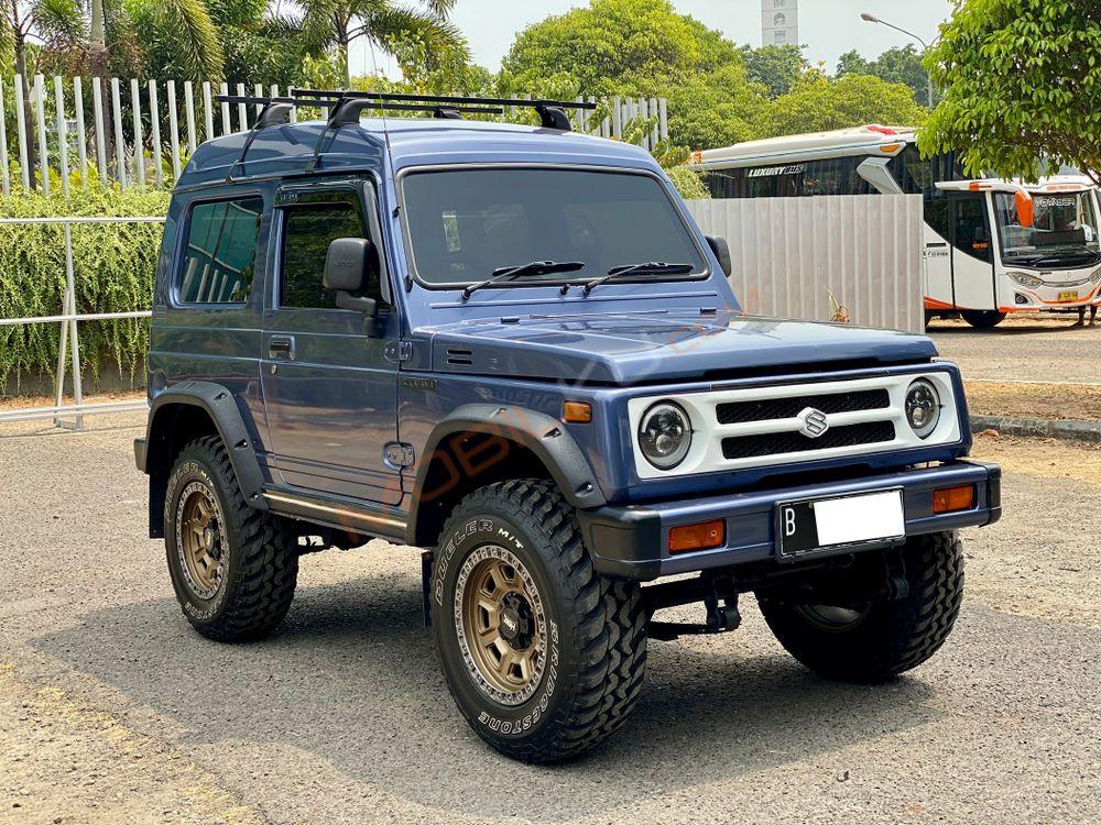 Mobil Suzuki Katana 2005