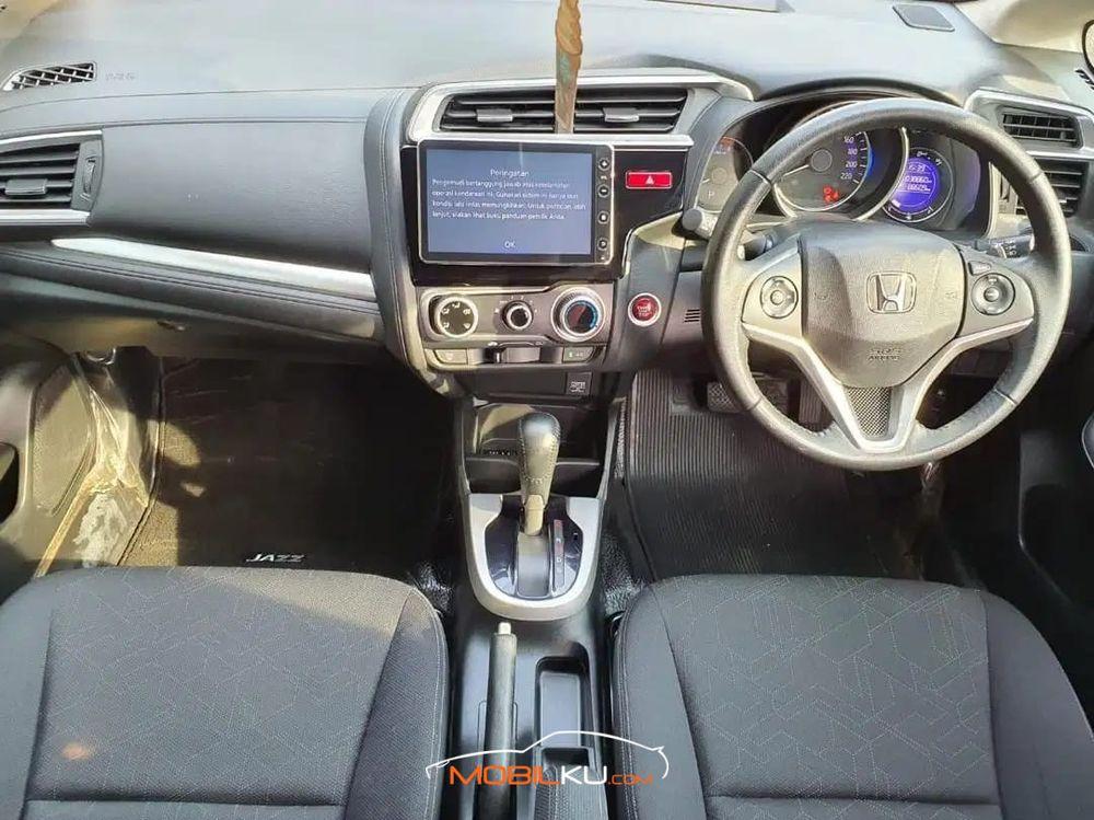 Mobil Honda Jazz 2017