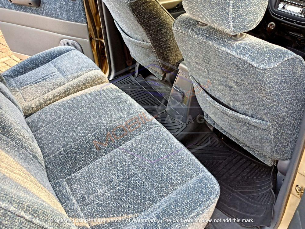 Mobil Toyota Kijang 2001