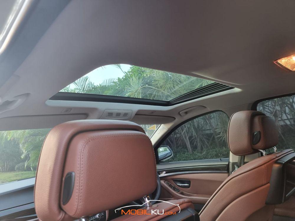 Mobil BMW 5 Series 2013
