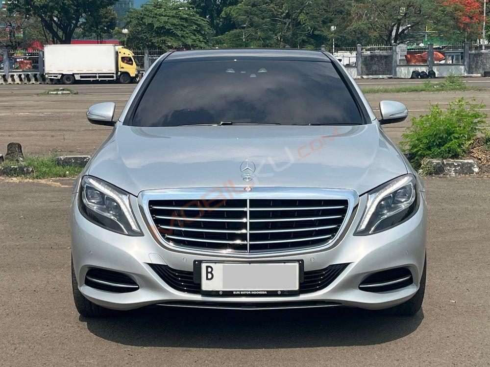 Mobil Mercedes-Benz S-Class 2015