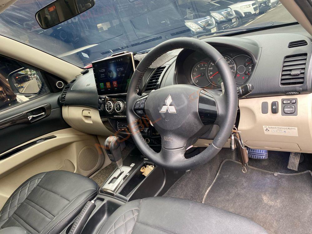 Mobil Mitsubishi Pajero Sport 2013