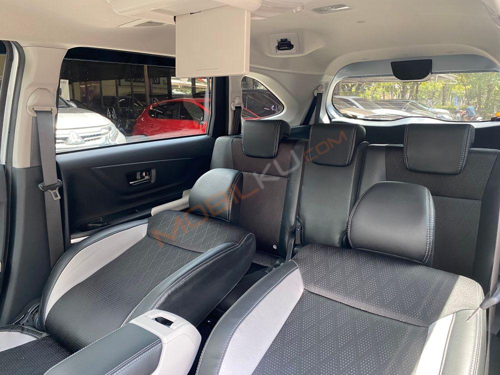 Mobil Toyota Veloz 2022