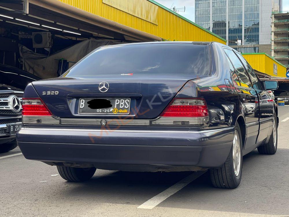 Mobil Mercedes-Benz S-Class 1996