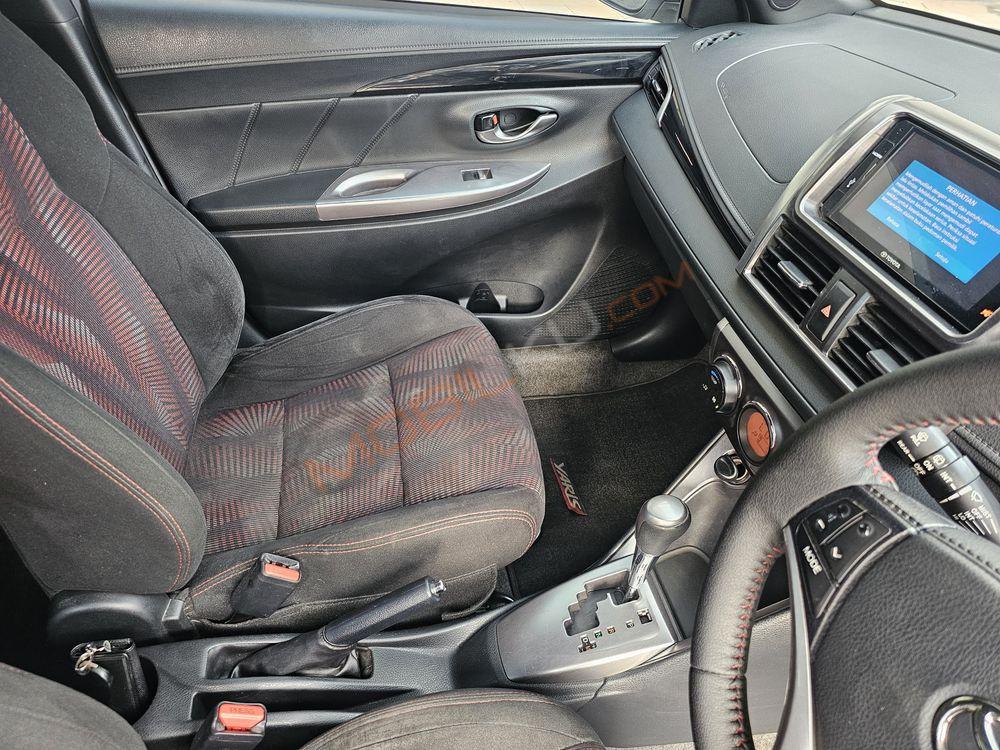 Mobil Toyota Yaris 2017
