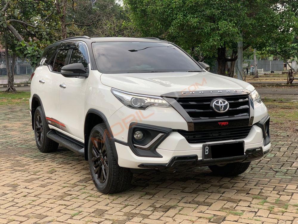 Mobil Toyota Fortuner 2020