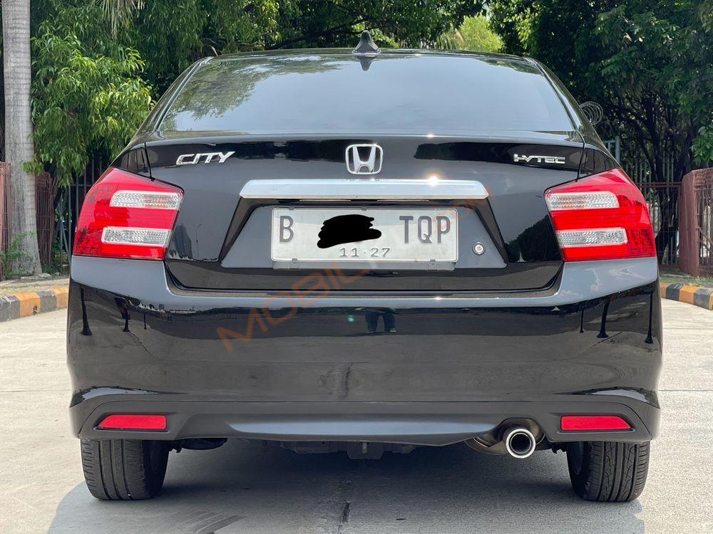 Mobil Honda City Sedan 2012