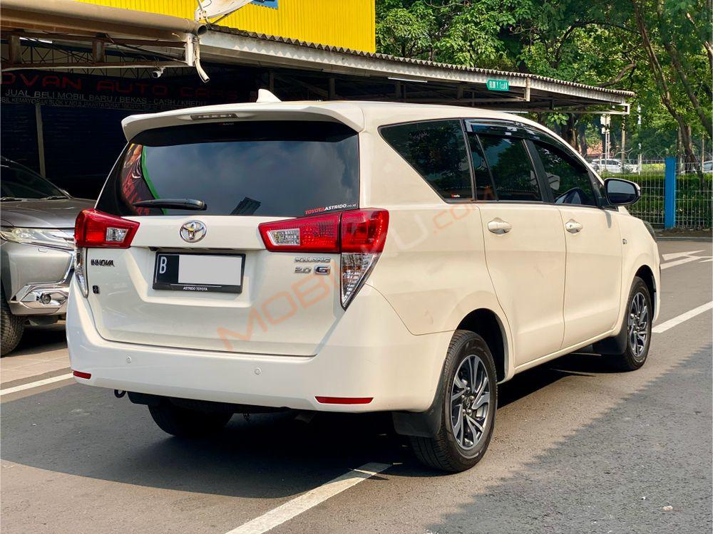Mobil Toyota Kijang Innova 2021