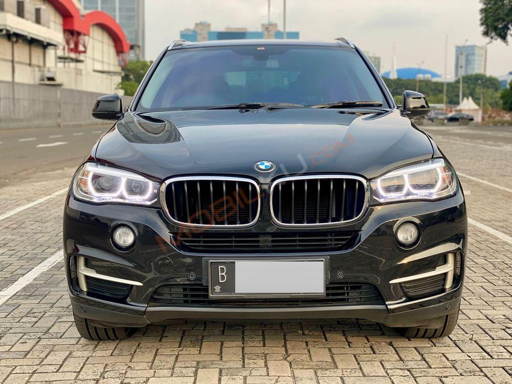 Mobil BMW X5 2015
