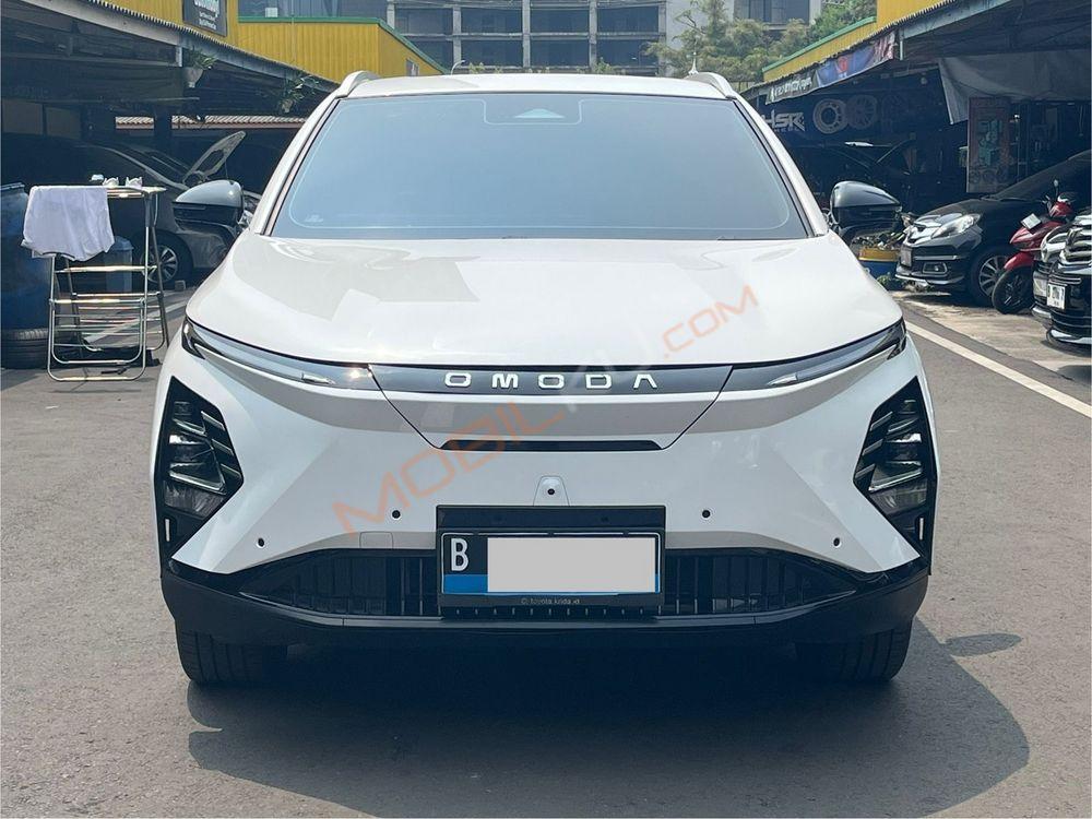 Mobil Chery Omoda E5 2024