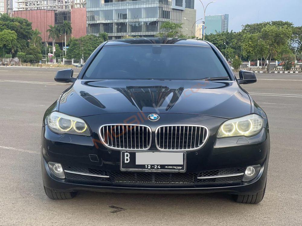Mobil BMW 5 Series 2013