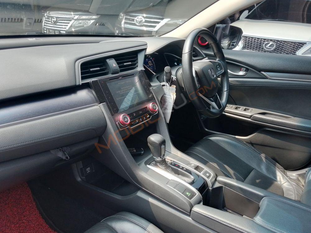 Mobil Honda Civic Sedan 2017