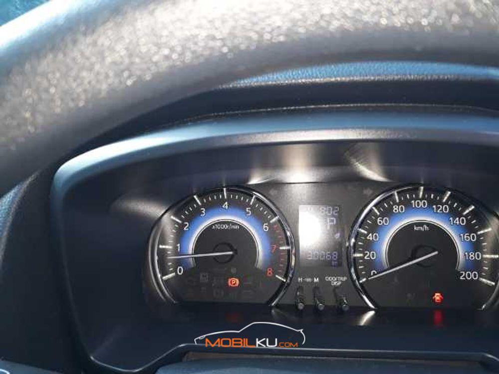 Mobil Toyota Rush 2018