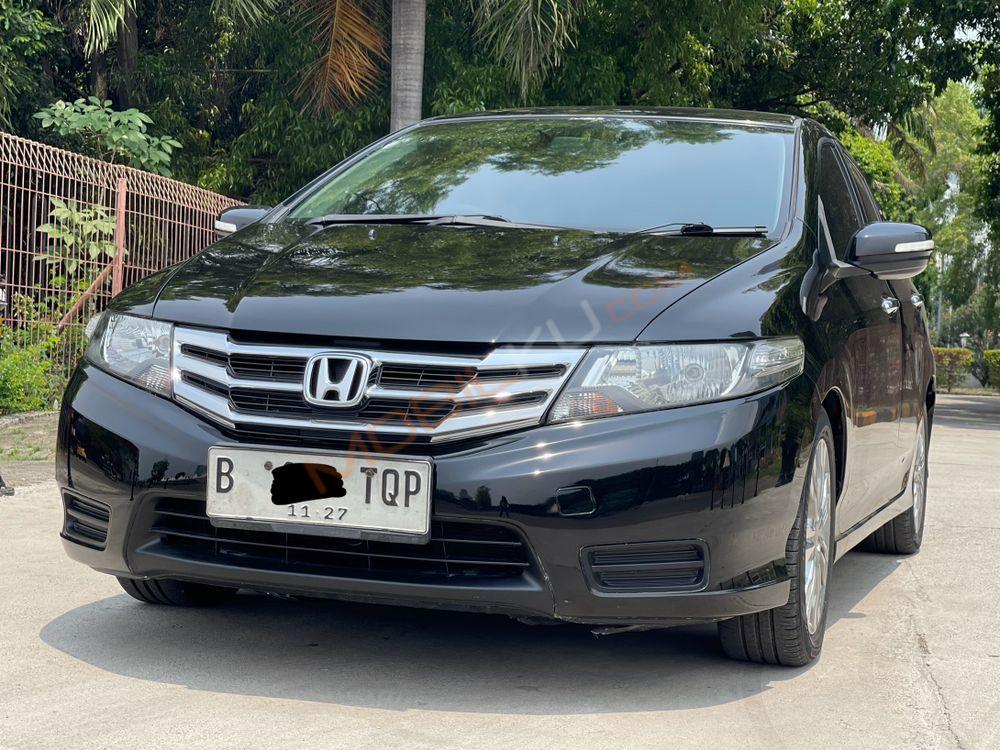 Mobil Honda City Sedan 2012
