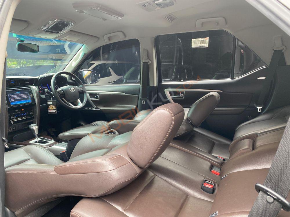 Mobil Toyota Fortuner 2020