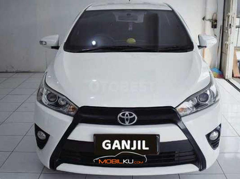 Mobil Toyota Yaris 2016