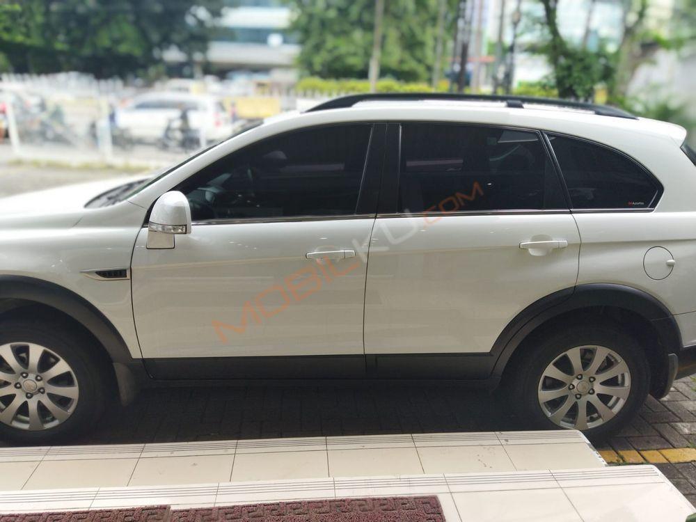 Mobil Chevrolet Captiva 2013