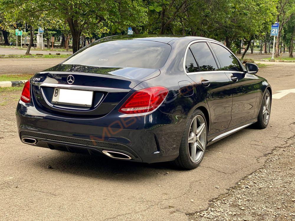 Mobil Mercedes-Benz C-Class 2016