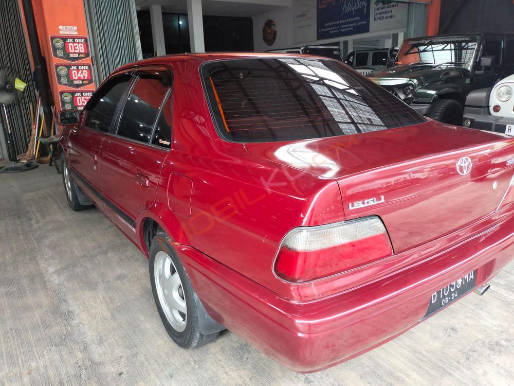 Mobil Toyota Soluna 2001