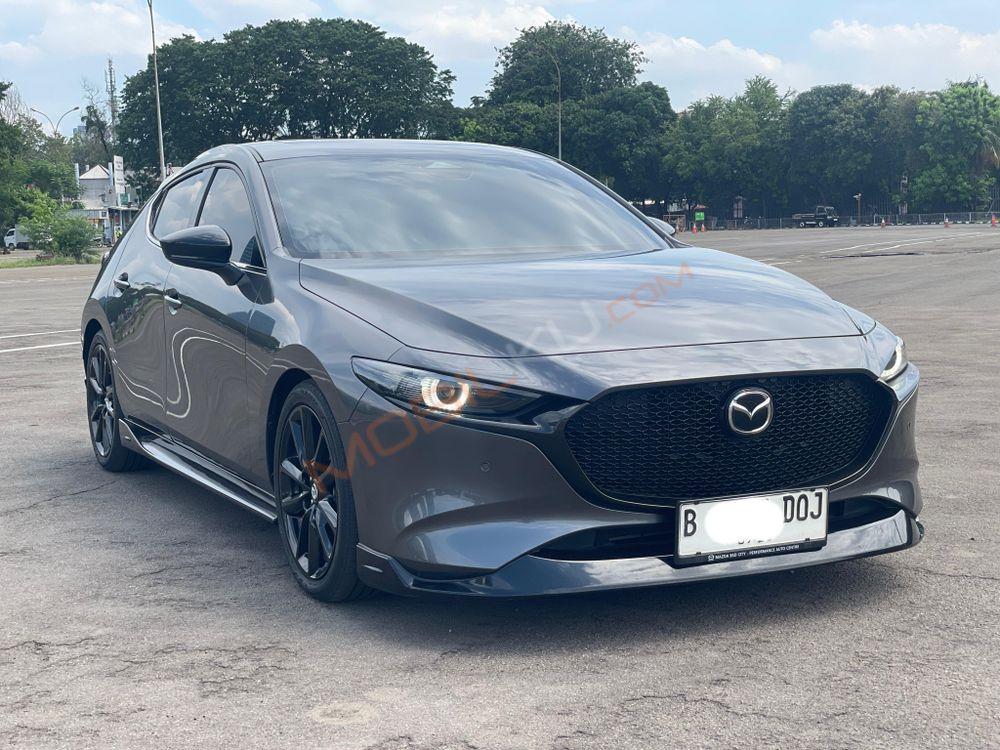Mobil Mazda 3 2023