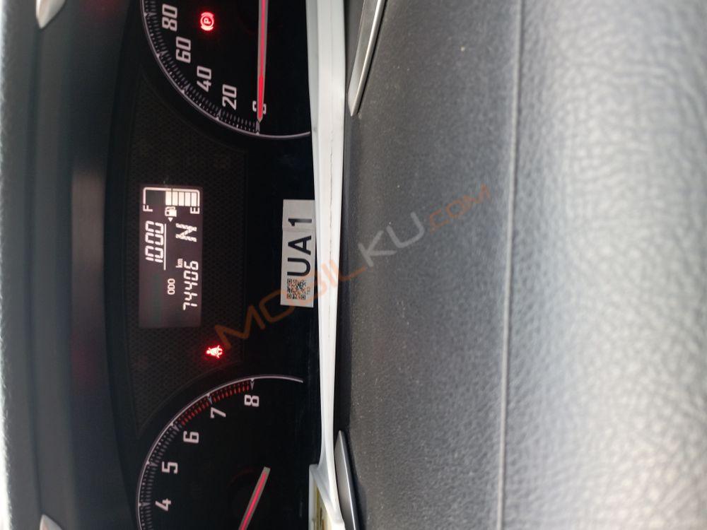 Mobil Toyota Sienta 2018