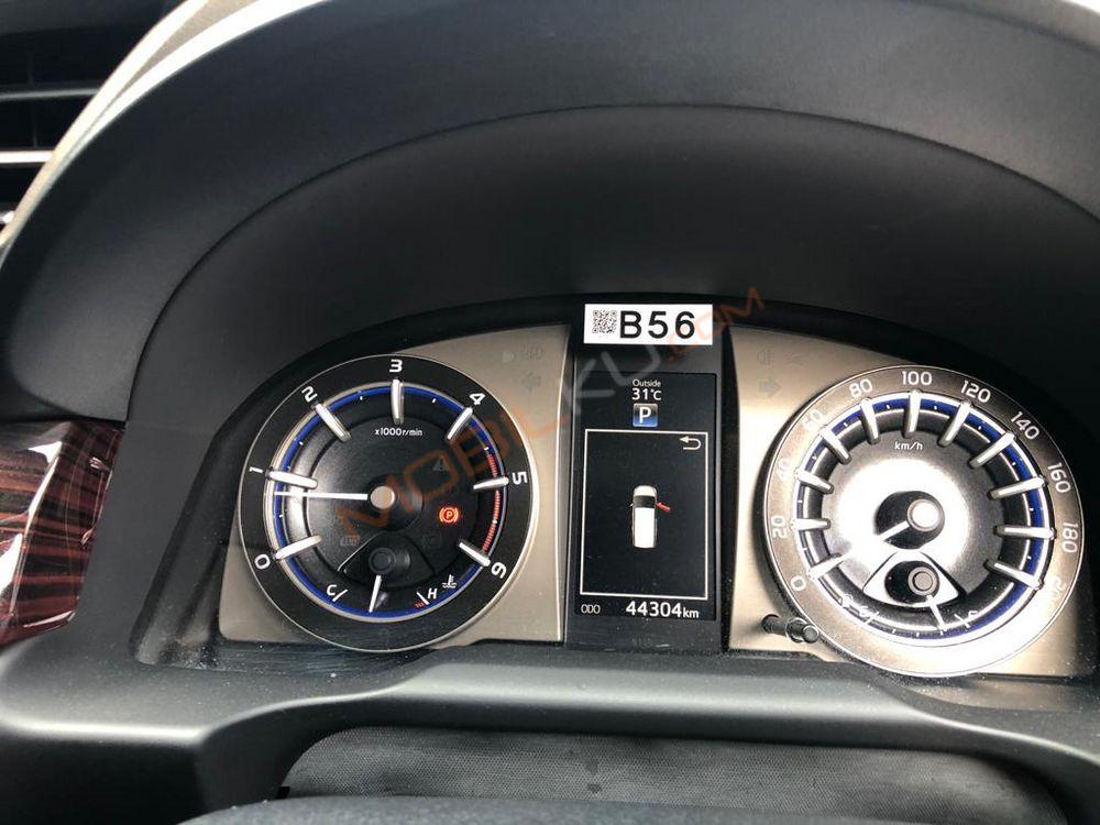 Mobil Toyota Kijang Innova 2018