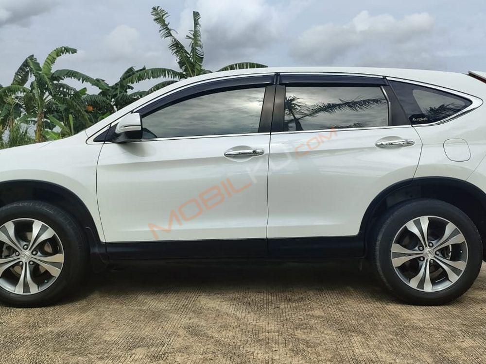 Mobil Honda CR-V 2013
