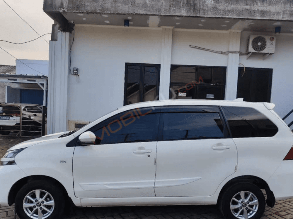 Mobil Toyota Avanza 2019