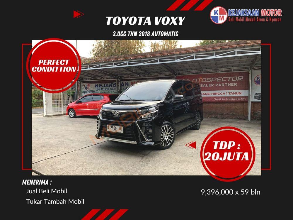 Mobil Toyota Voxy 2018