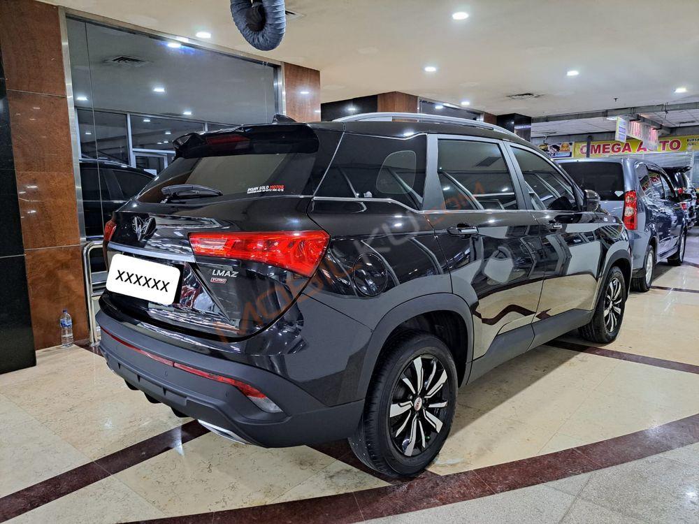 Mobil Wuling Almaz 2019