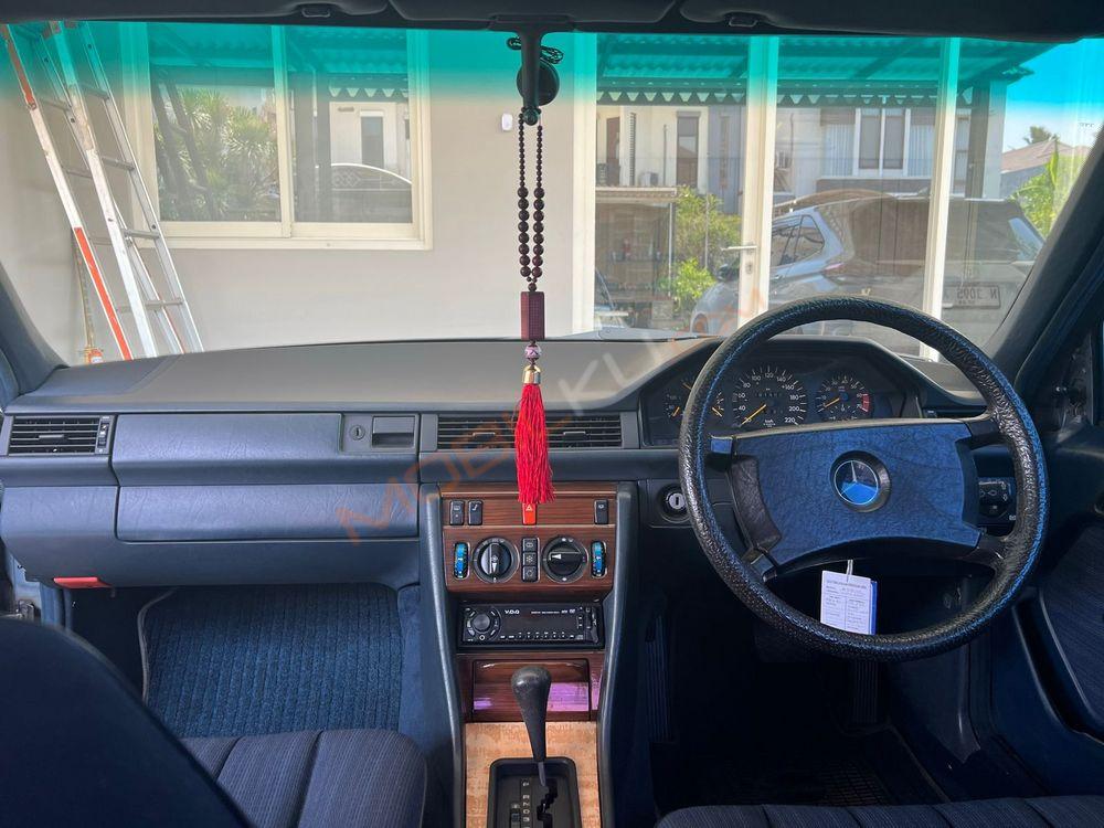 Mobil Mercedes-Benz E-Class 1997