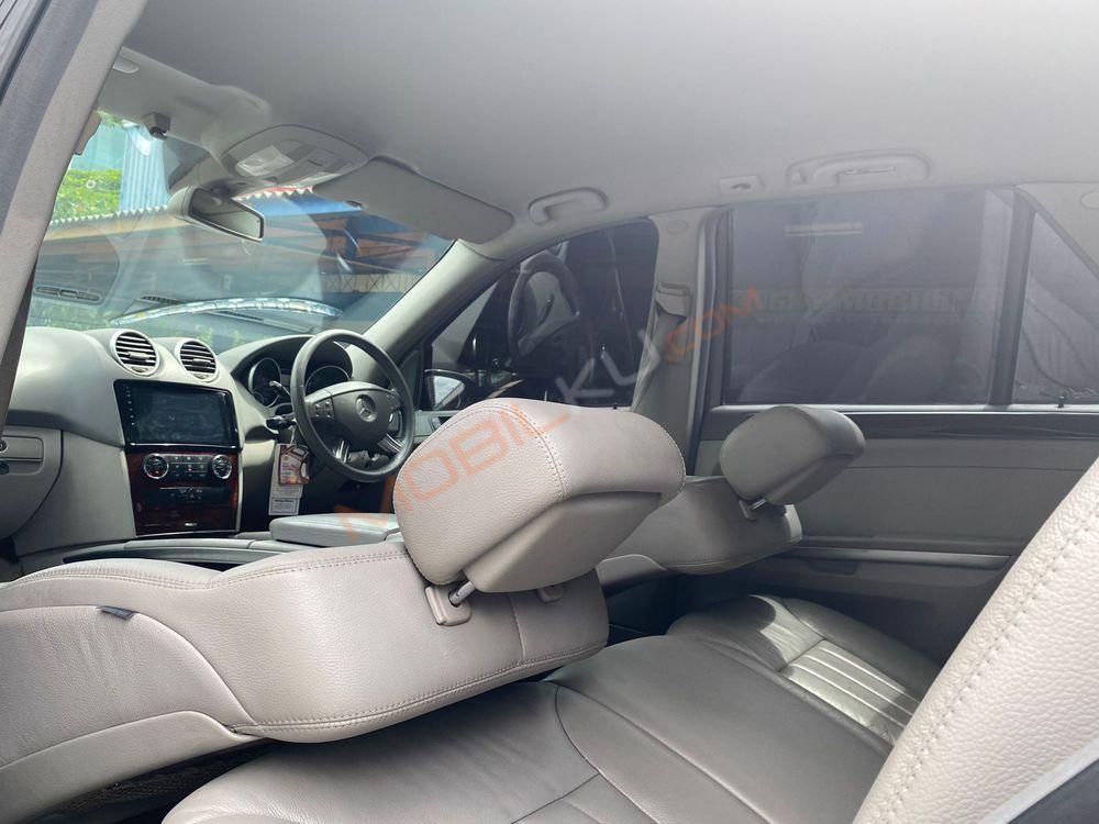 Mobil Mercedes-Benz ML 2006