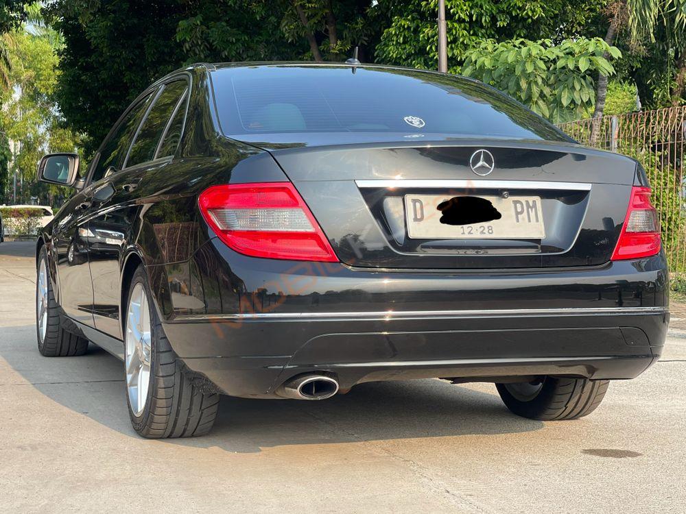 Mobil Mercedes-Benz C-Class 2008