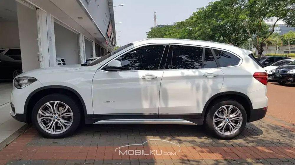 Mobil BMW X1 2017
