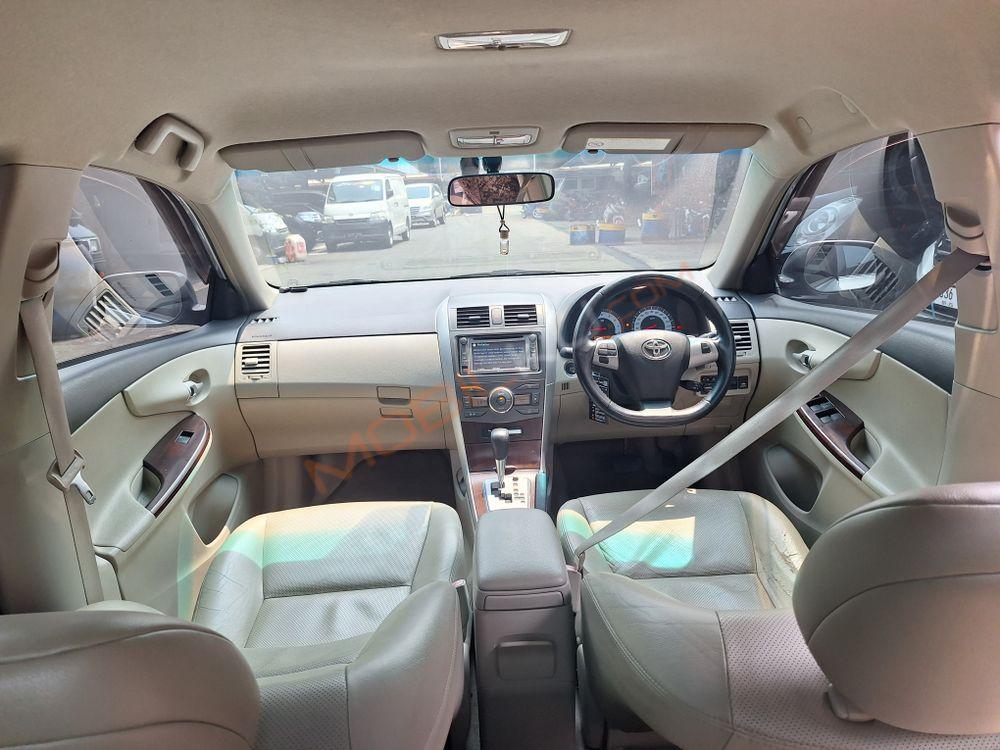 Mobil Toyota Corolla 2010