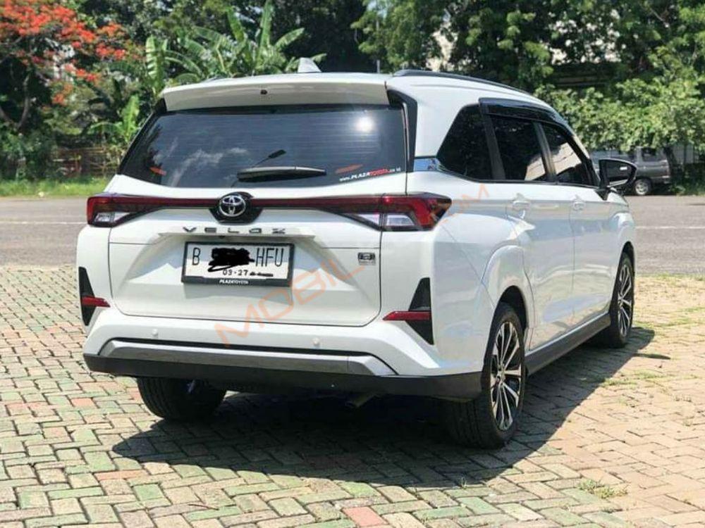 Mobil Toyota Veloz 2022