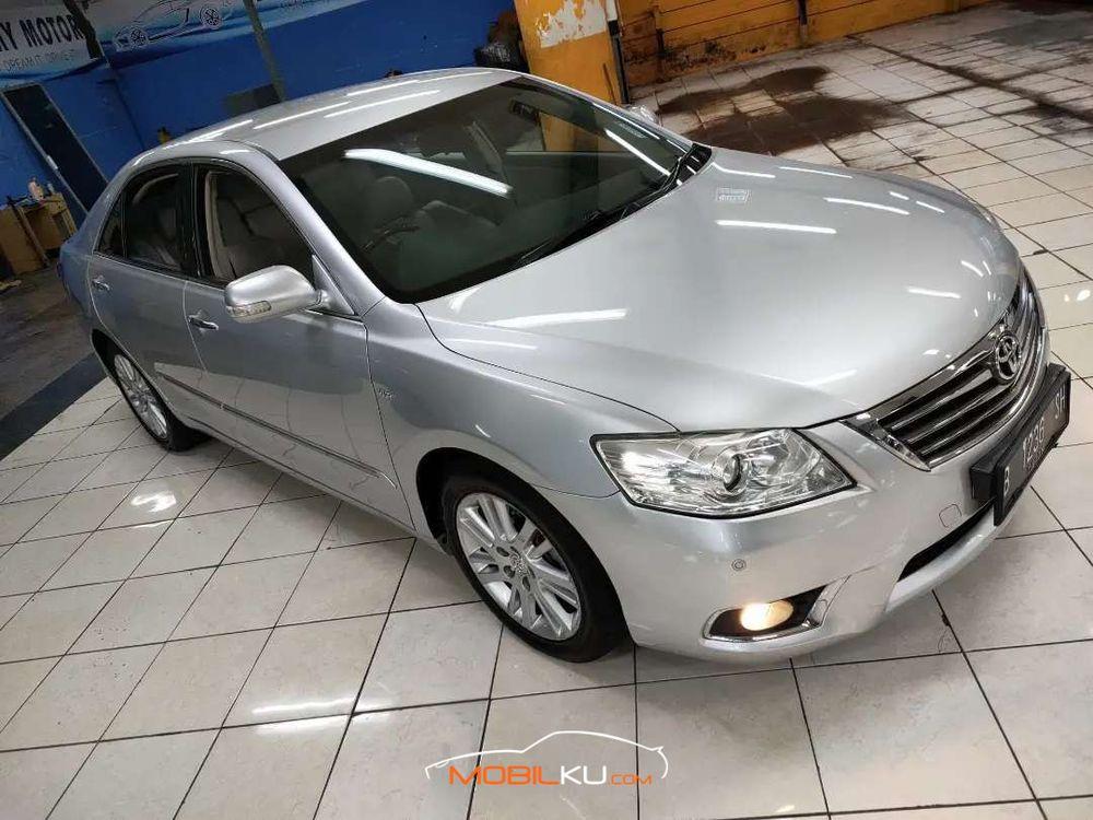 Mobil Toyota Camry 2011