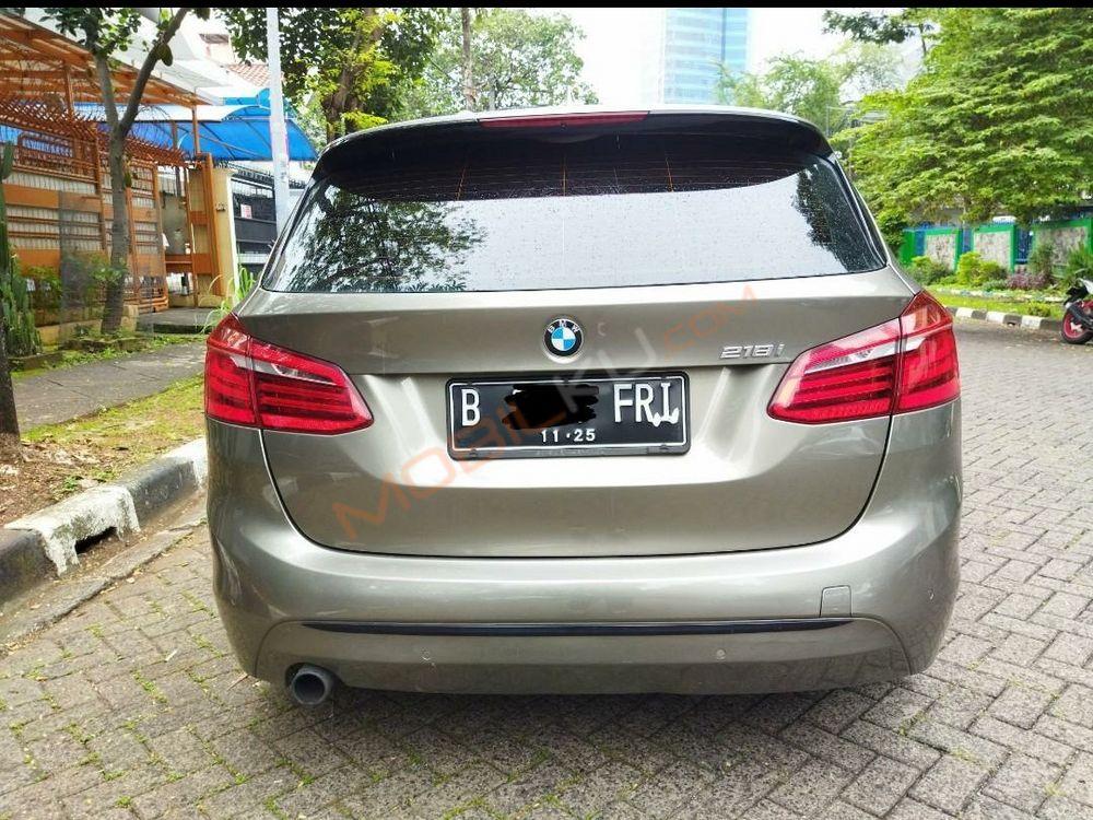 Mobil BMW 2 Series 2015