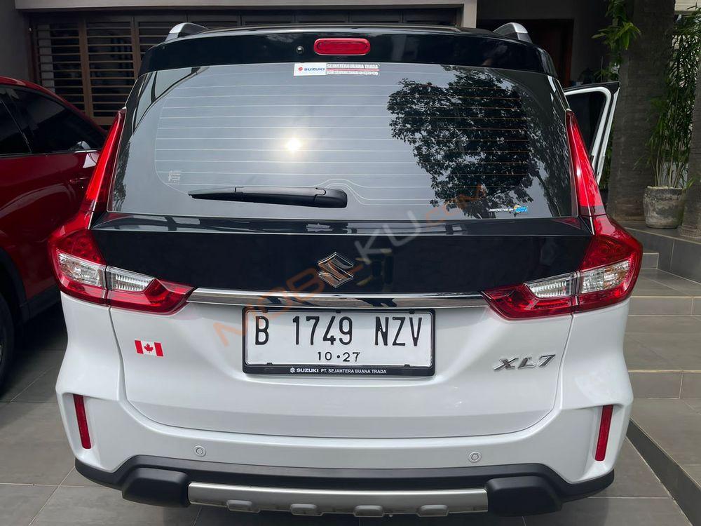 Mobil Suzuki XL7 2022