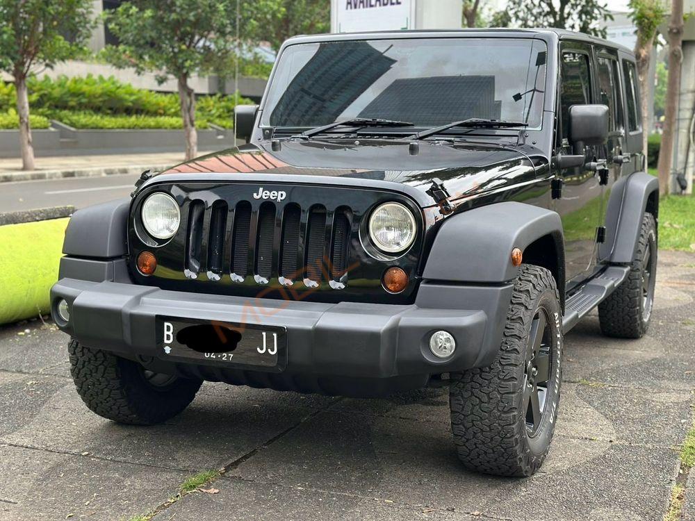 Mobil Jeep Wrangler 2011